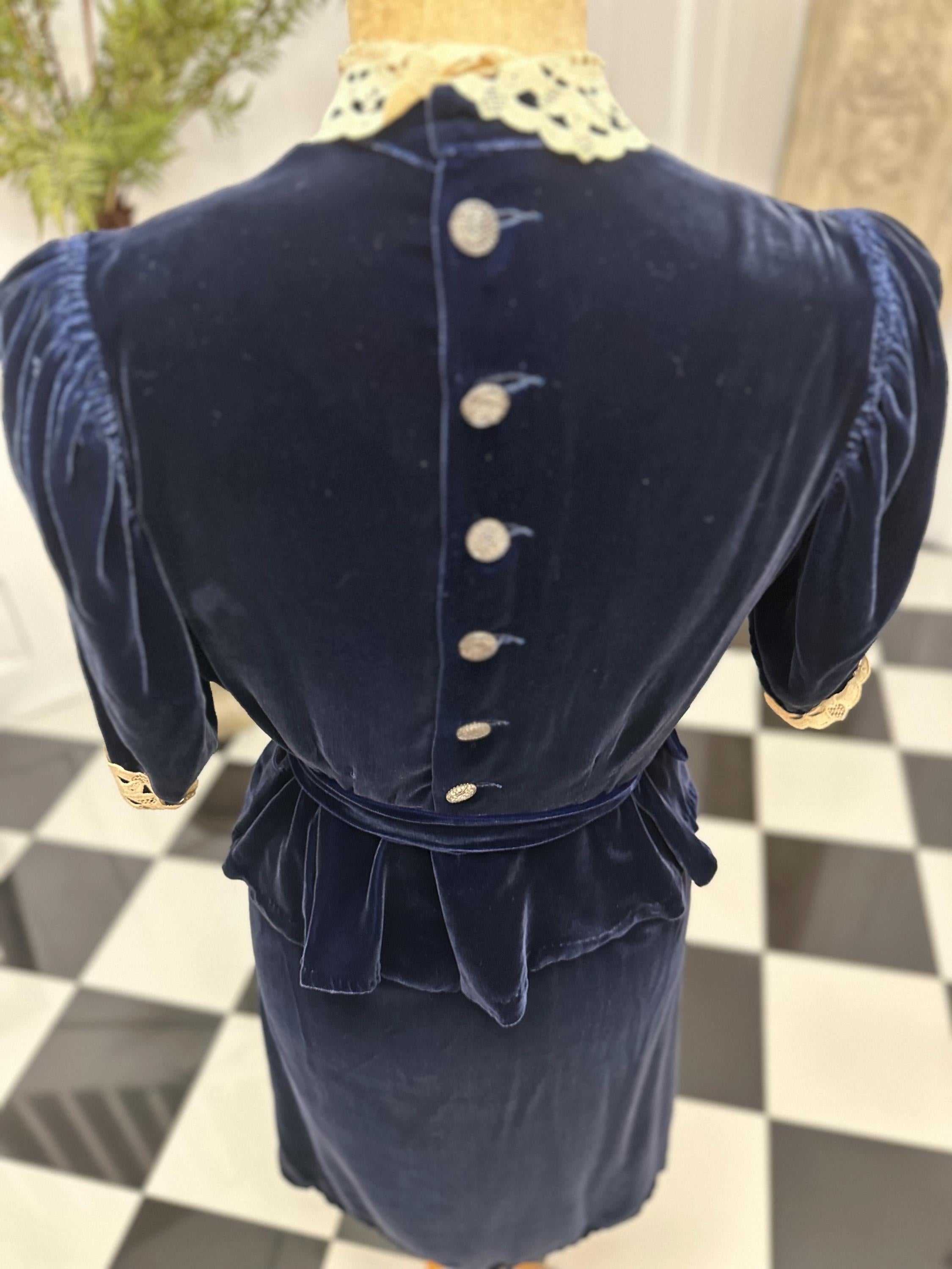 1940s Navy Silk Velvet Dress & Jacket Set – Peplum Waist, Lace Collar, Cocktail Outfit