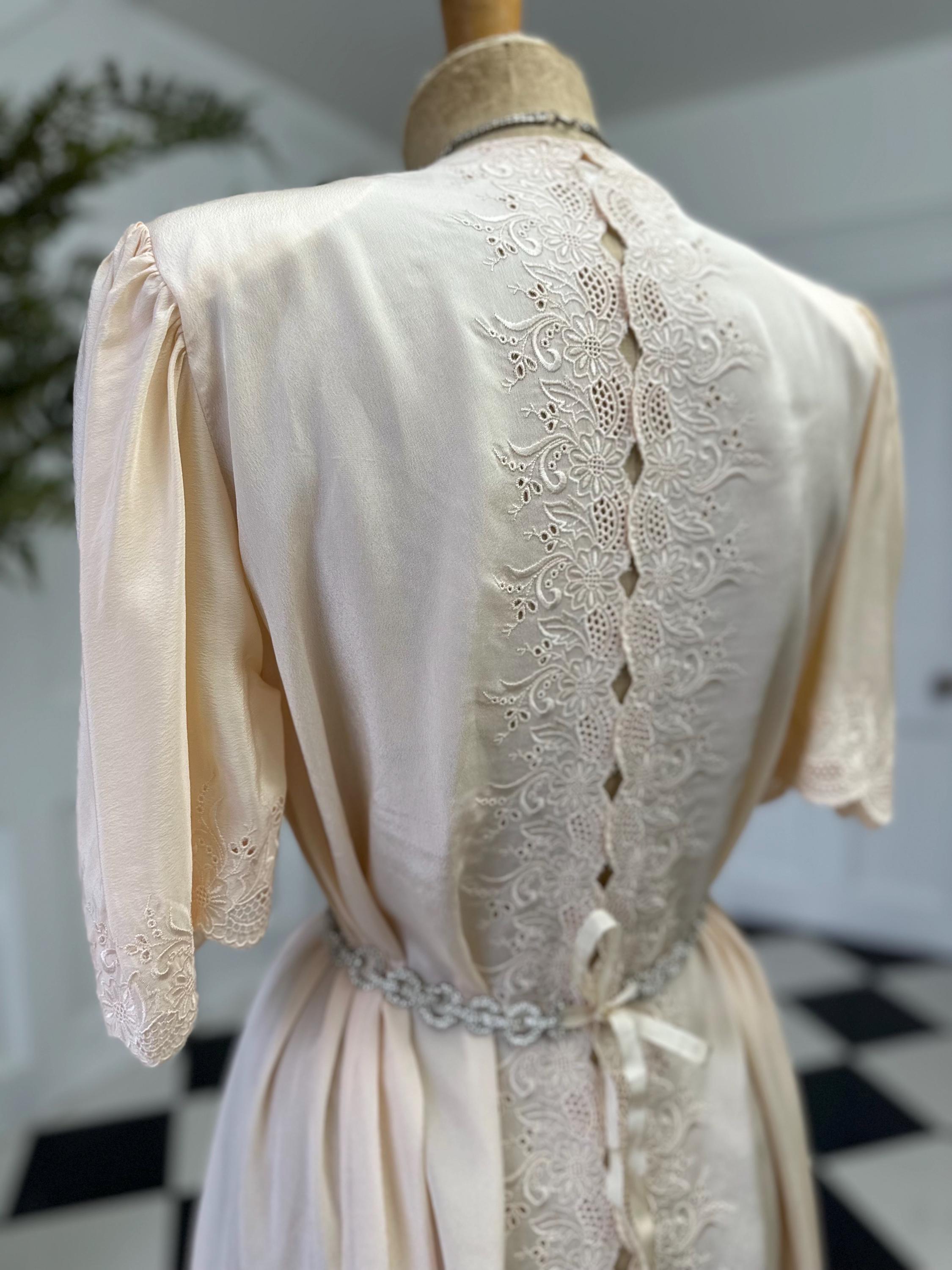 Vintage 1970 Peach Gown robe  Elegant Embroidery Sultry Details
