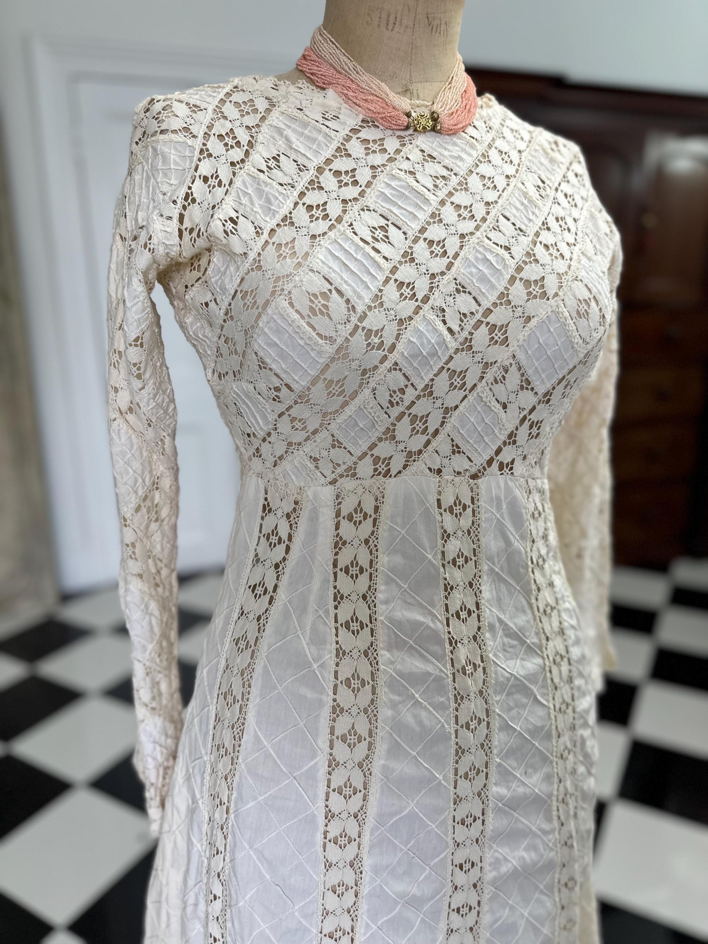 1970 cotton and lace maxi dress with long sleeves