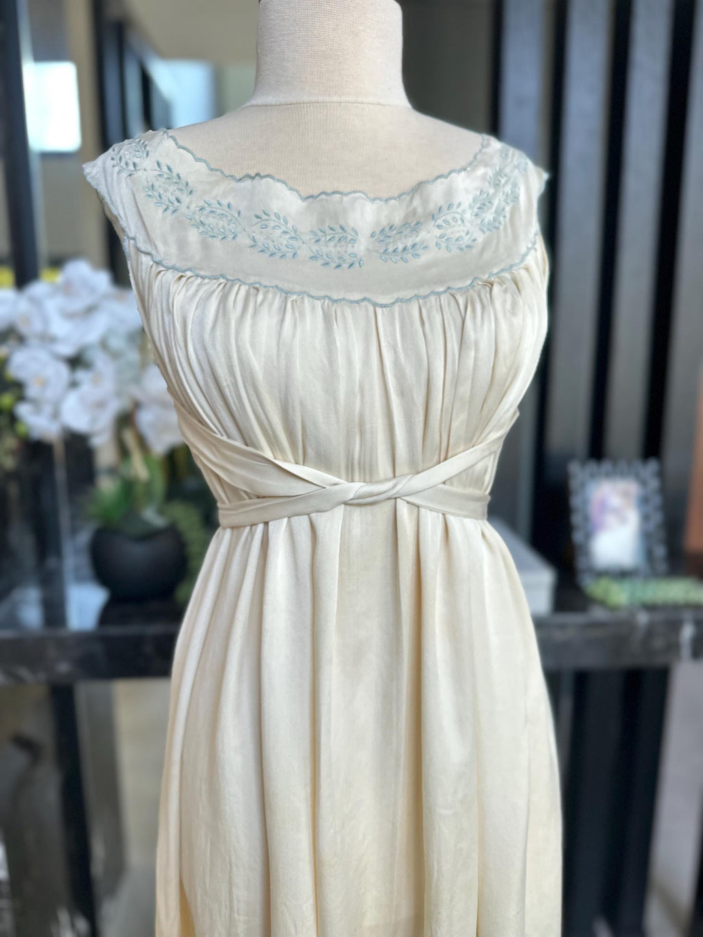 The Ultimate "Old Money" Silk Maxi – Authentic 1930s Art Deco Portrait Gown
