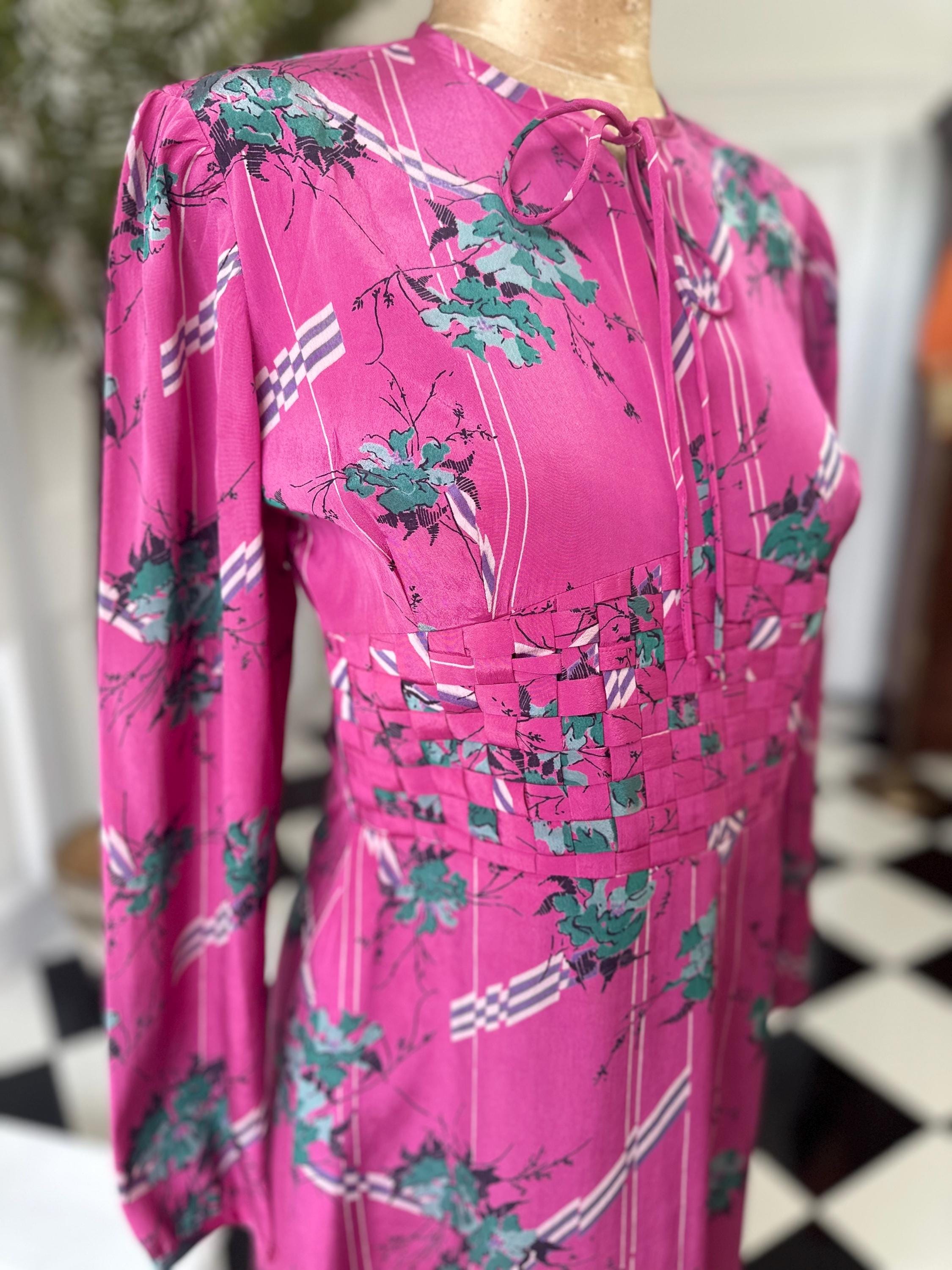 1970s vintage pink floral silk dress