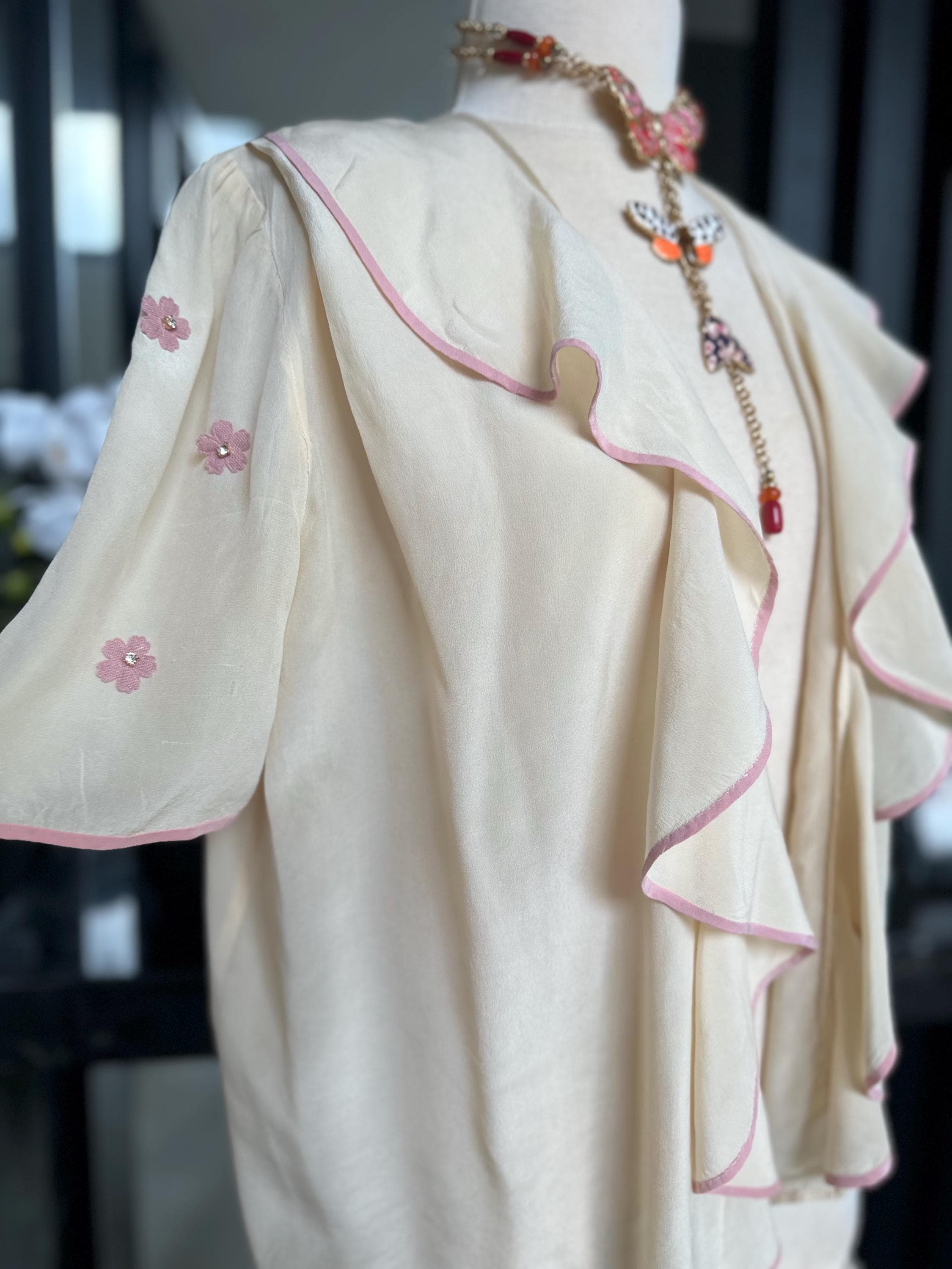 Antique 1930s Silk Bed Jacket – Authentic Art Deco Ruffled Bolero with Floral applique