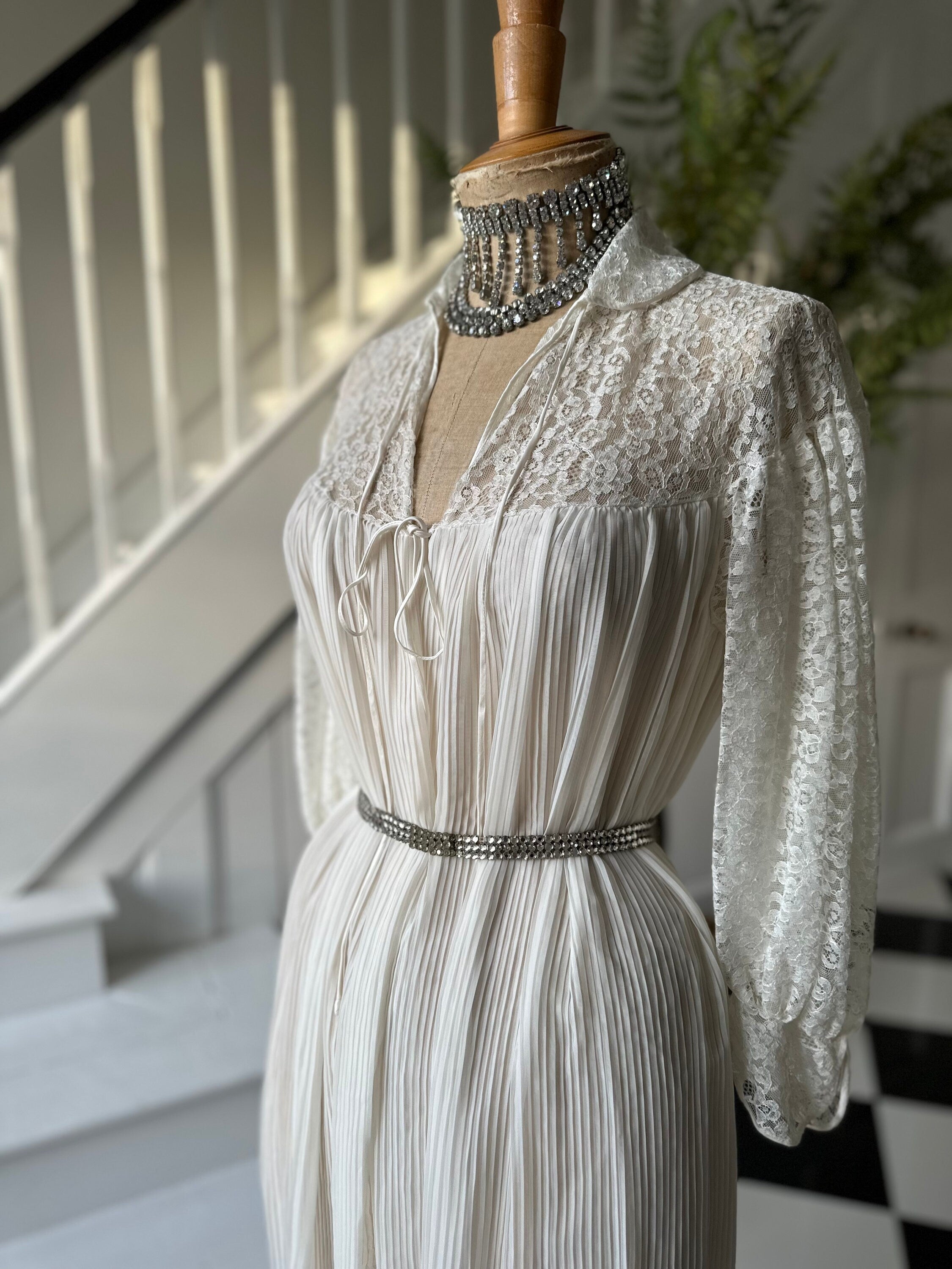 1970 Sheer pleated with lace robe peignoir