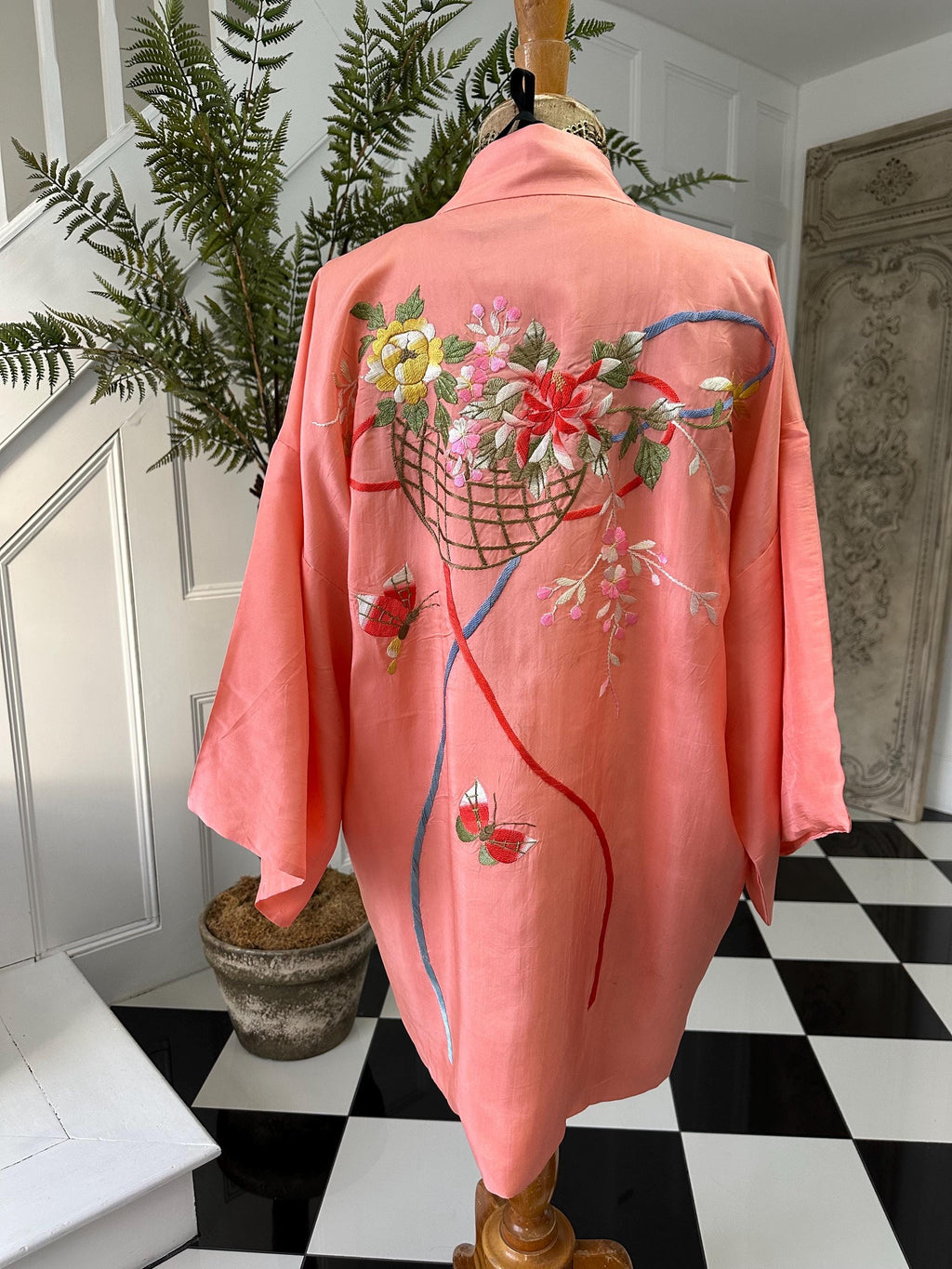vintage pink silk hand embroidered kimono Japanese  Haori