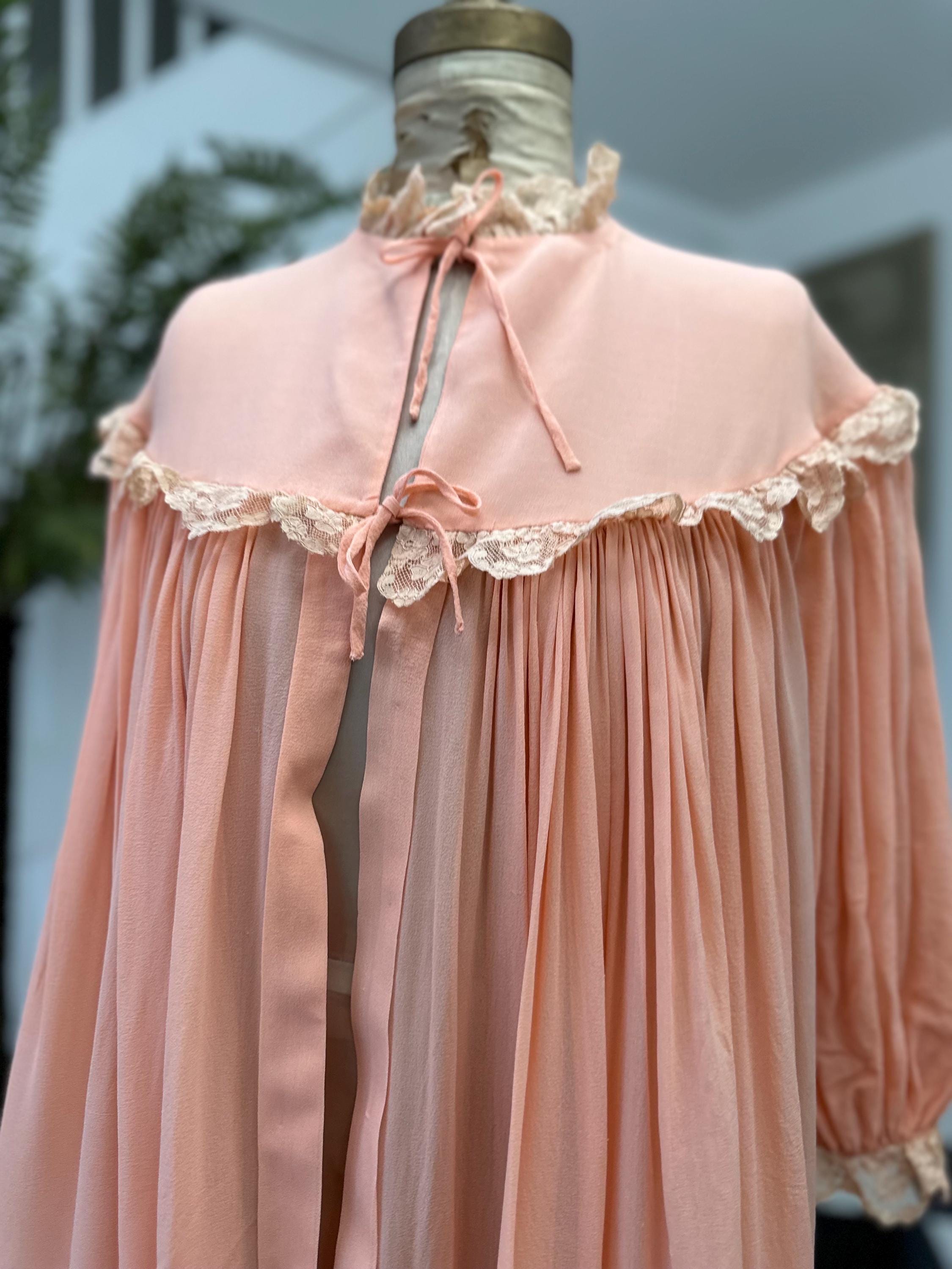 1940s Peach Silk Crepe Lace Robe – Smock Style Dressing Gown, Hollywood Glamour Lingerie