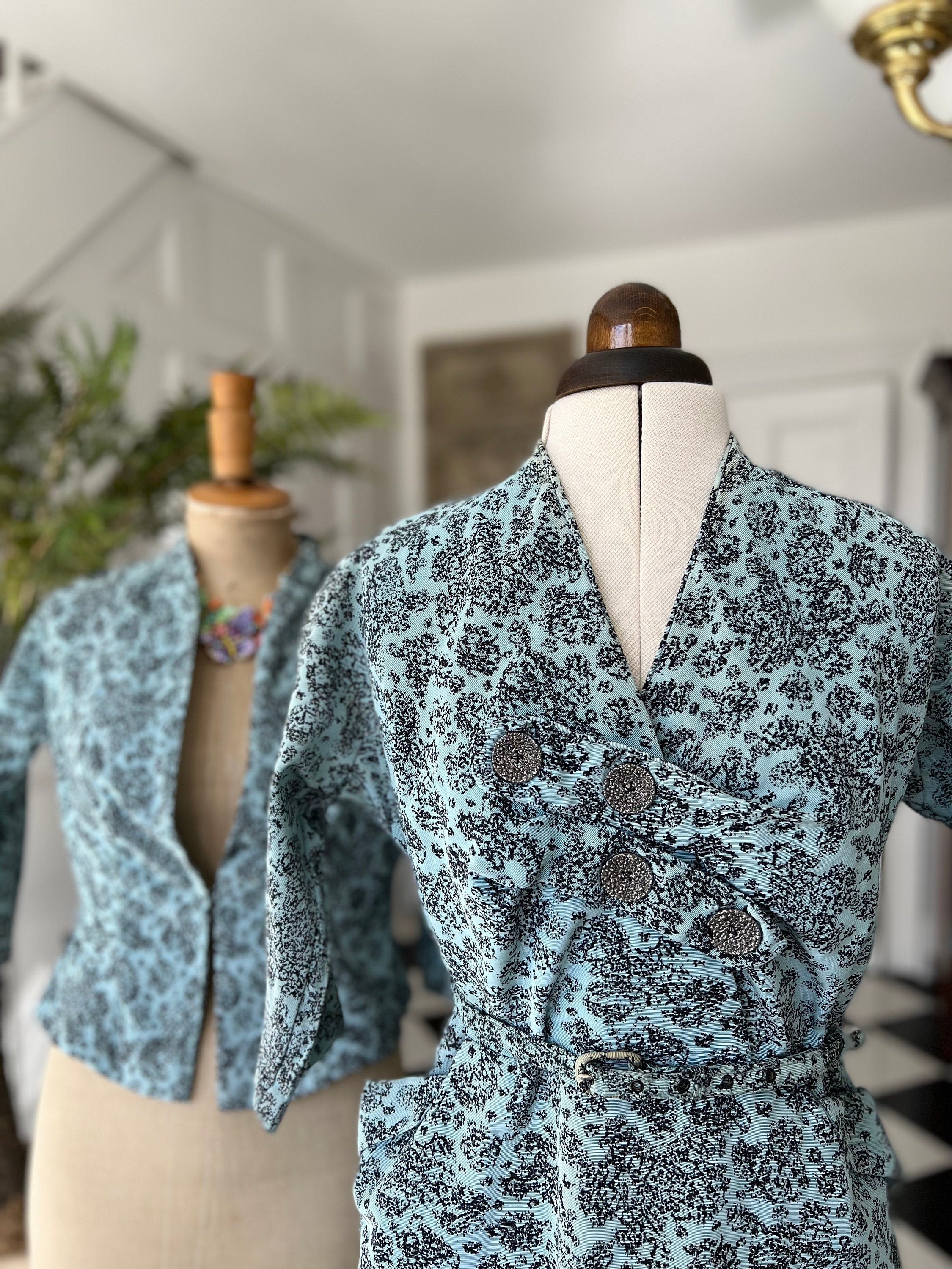 1950s Mad men wiggle dress and jacket