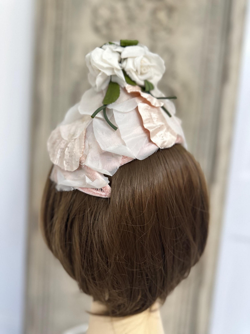 1950s 1960s unusual floral pillbox hat fascinator by Linda Farrell