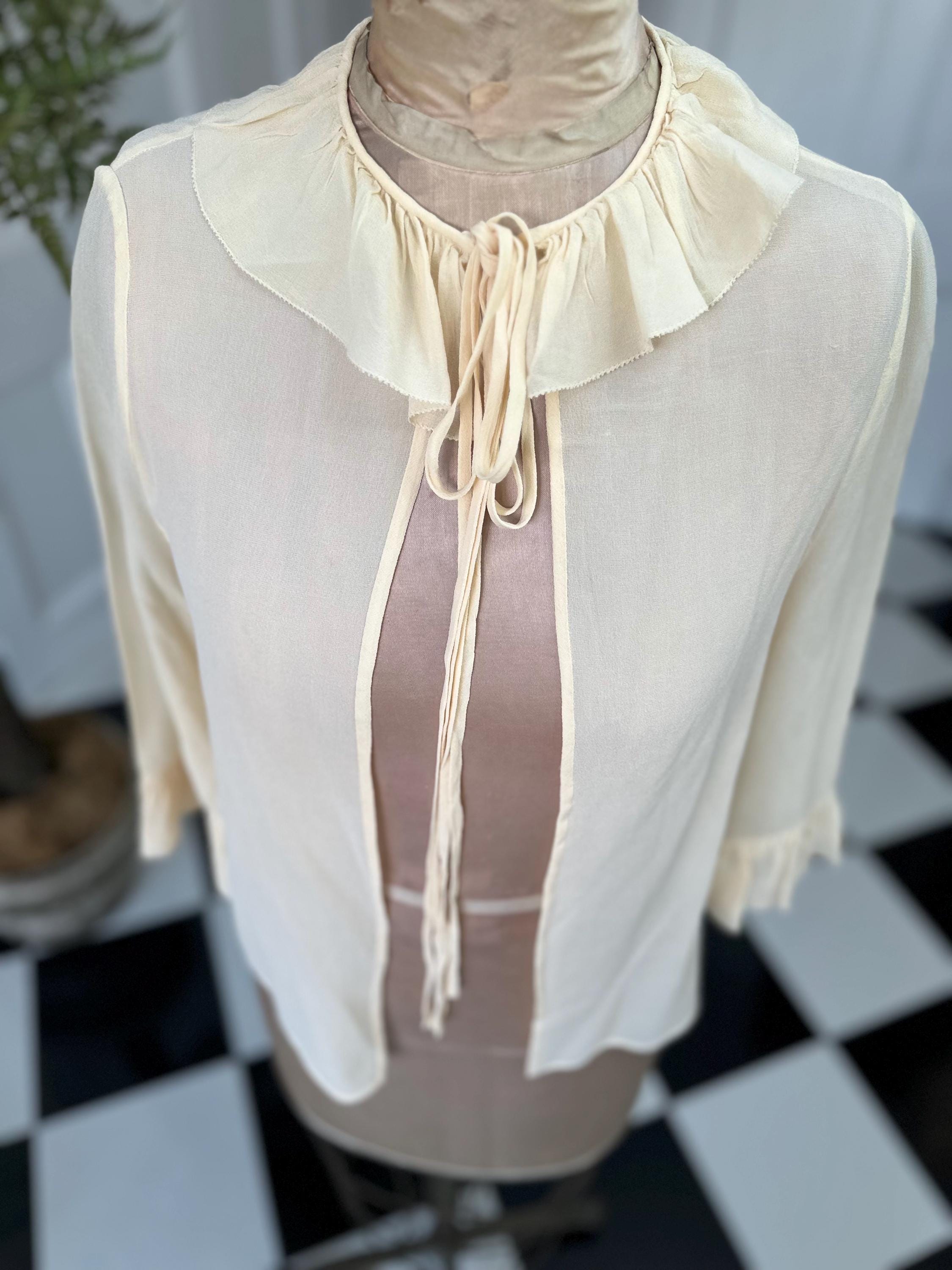 1930s Cream Silk crepe long sleeve bed jacket