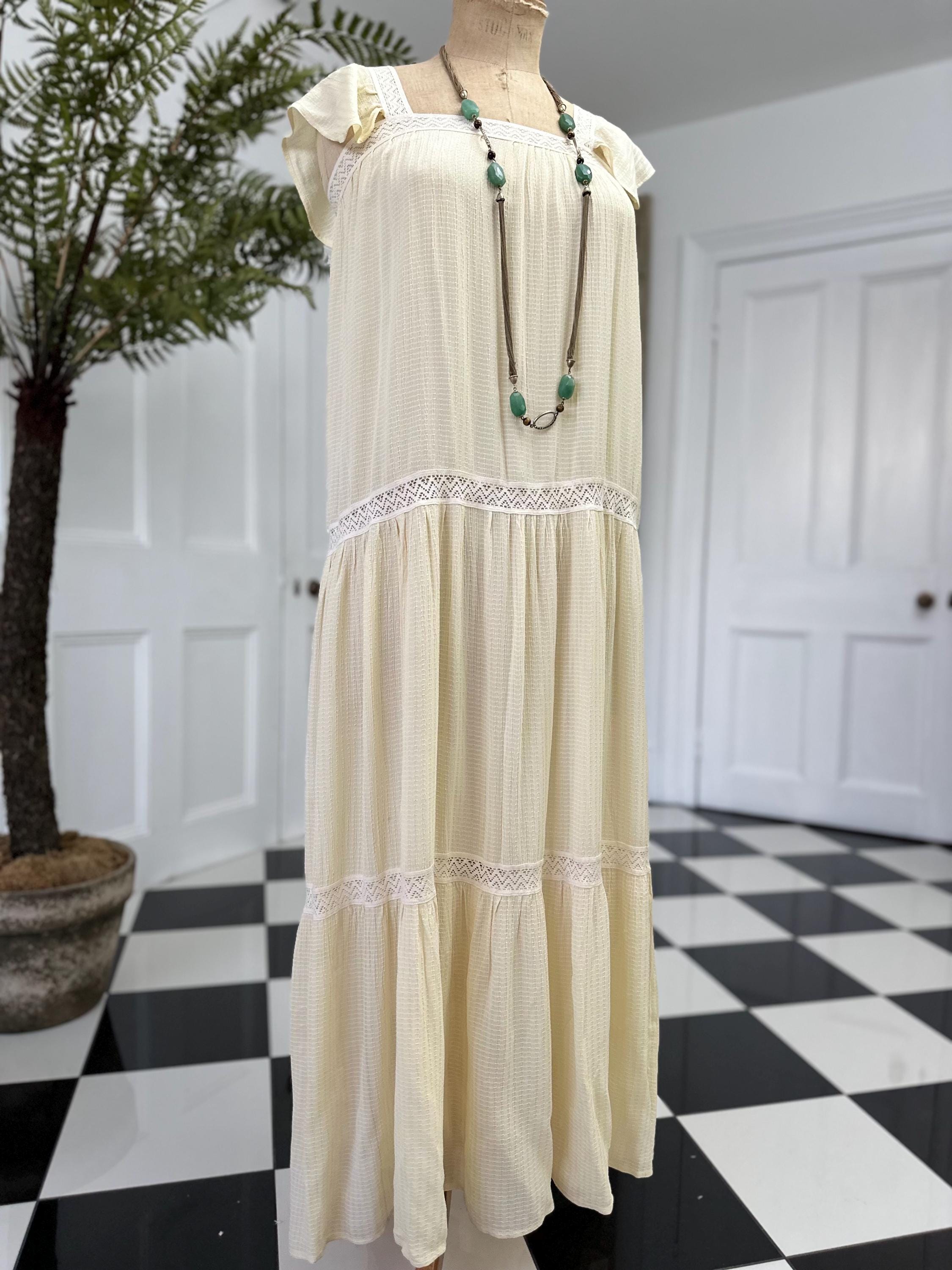 Vintage 1970s Cream Dress