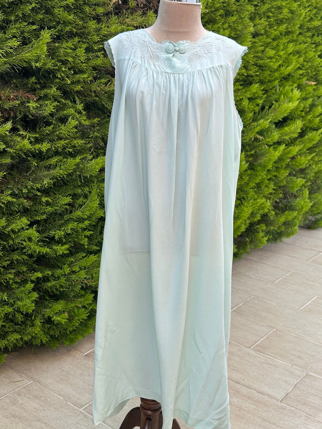 Vintage 1950s seafoam green silk smock slip  hand embroidered slip