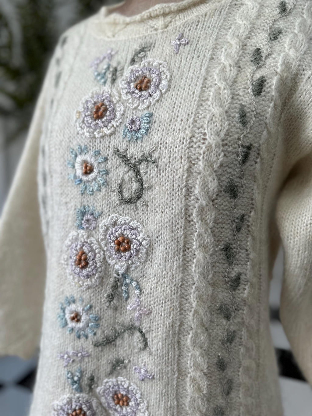 1980 Cream knitted jumper with hand embroidery details