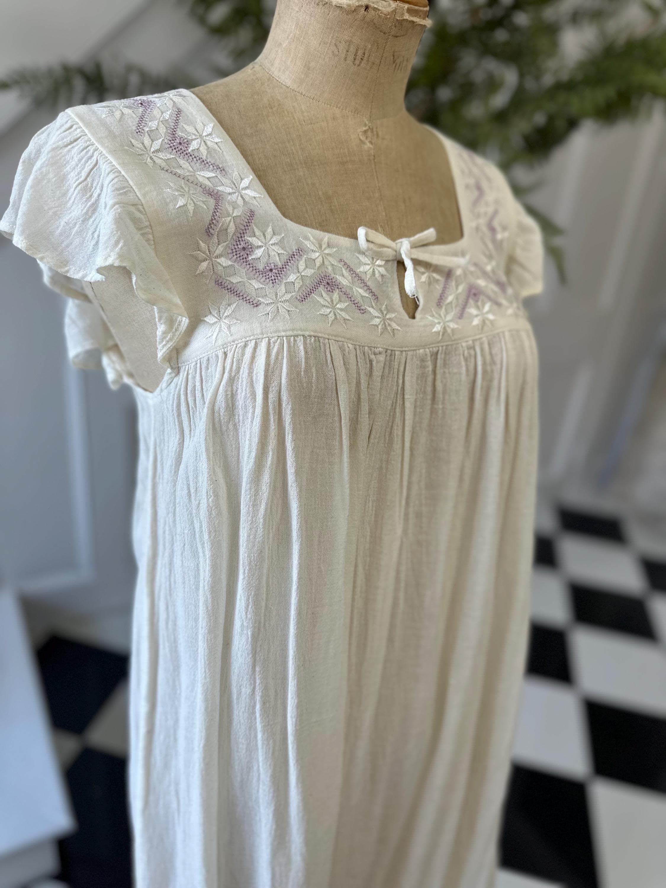 Vintage 1970s muslin long dress with hand embroidery in mauve and cream