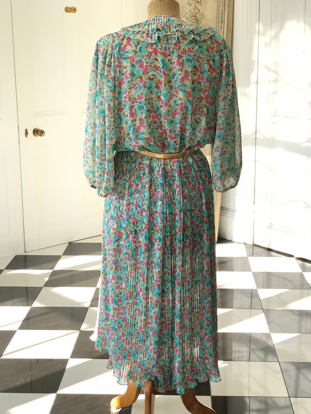 1970s 1980s Vintage long  summer dress with ruffle floral dress  label Diane Freis