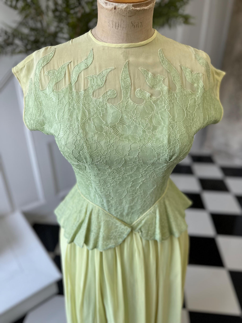 True 1940s Show Stopper Peplum Dress in chiffon and lace