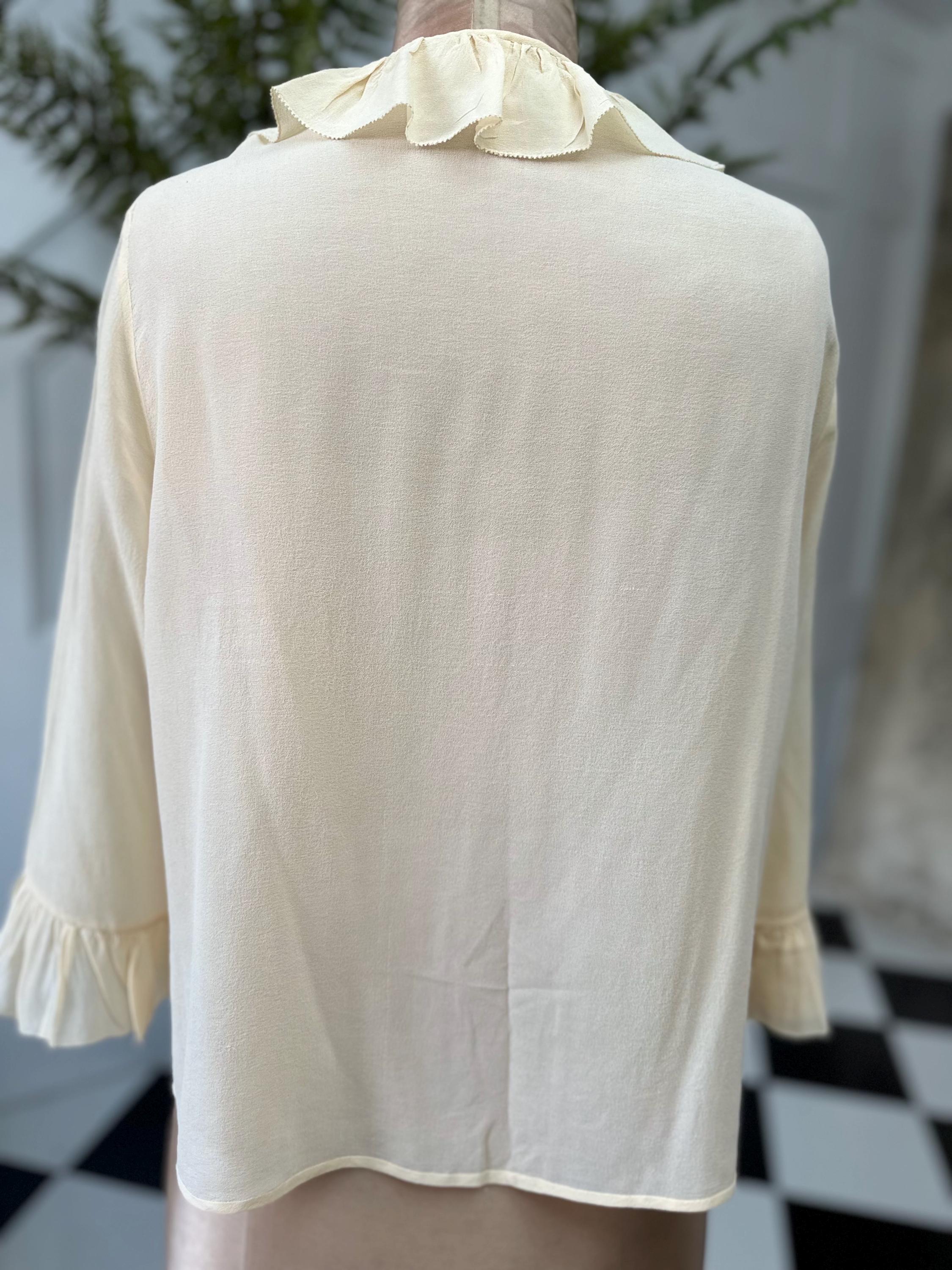 1930s Cream Silk crepe long sleeve bed jacket