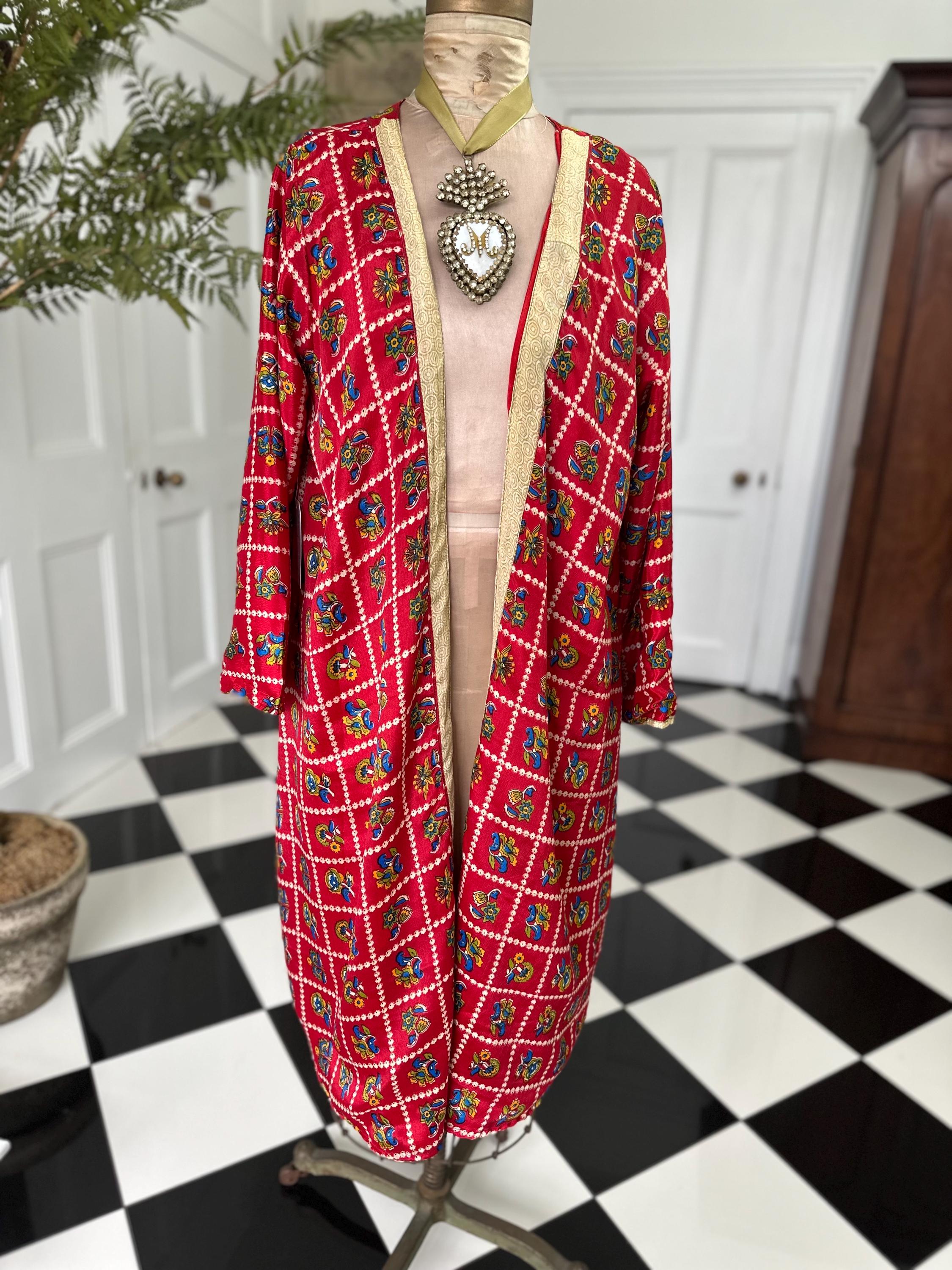 Vintage Silk Reversible Kimono: Upcycled Saree Fabric