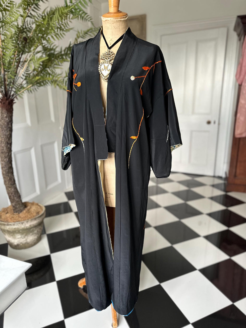Antique 1920s reversible Japanese  hand embroidery kimono