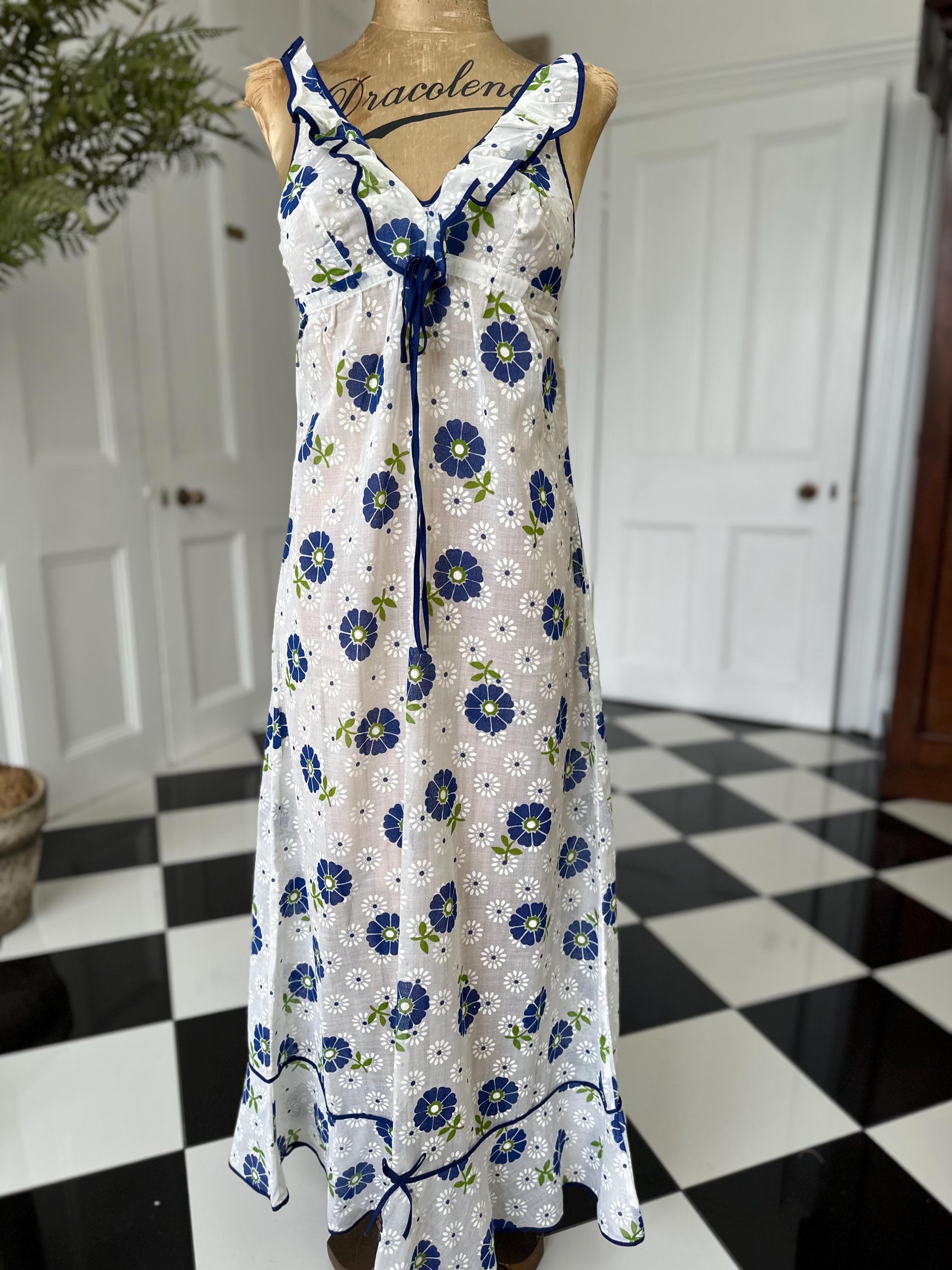 1970s floral Maxi dress unworn