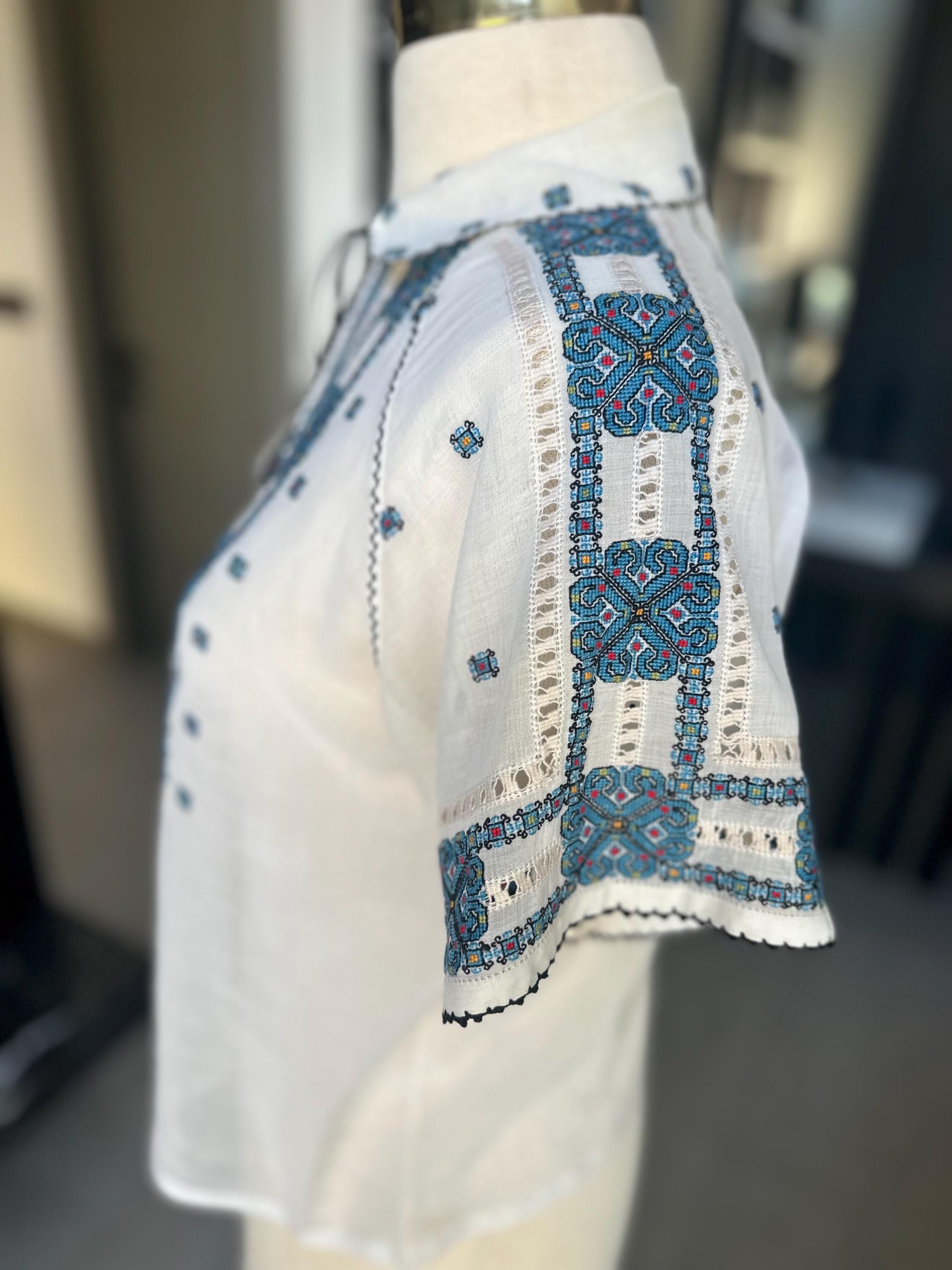 1930s fine white muslin hand embroidered short sleeve blouse