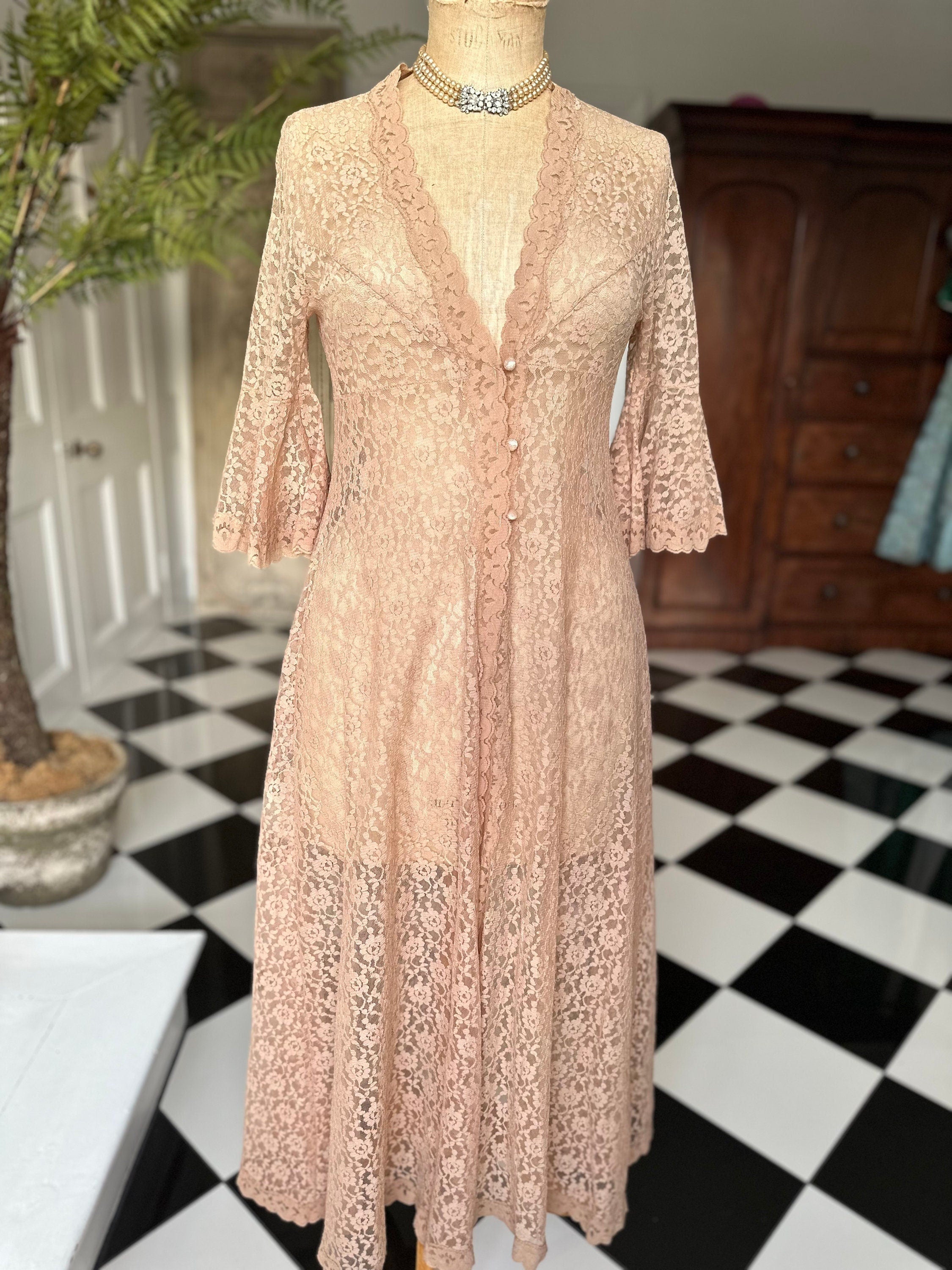 1970s Beige sheer lace peignoir robe with bell sleeves