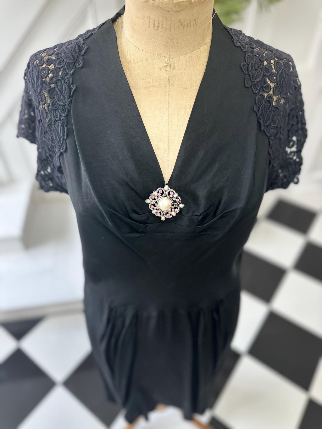 1940s Taffeta and cotton lace shift dress