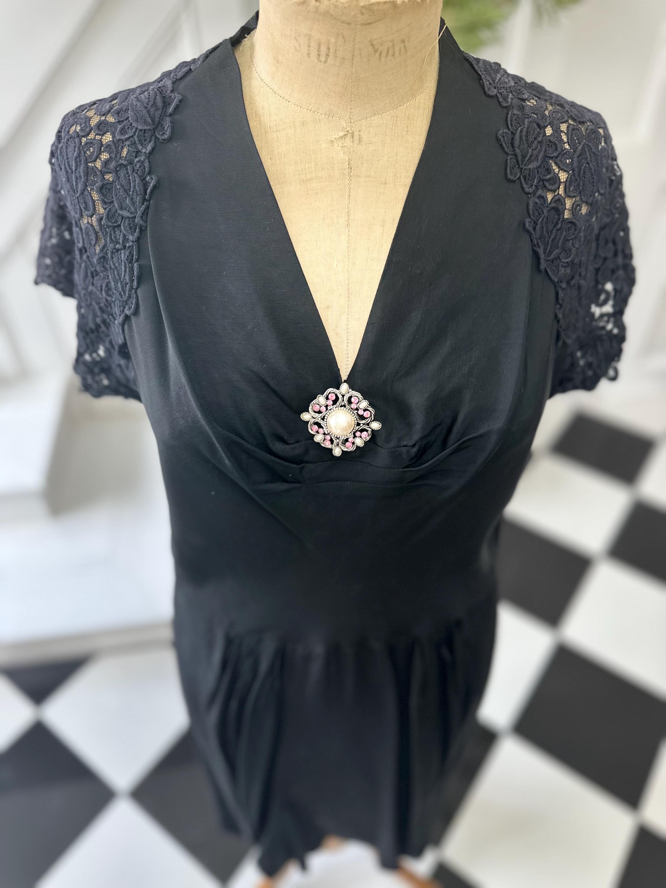 1940s Taffeta and cotton lace shift dress