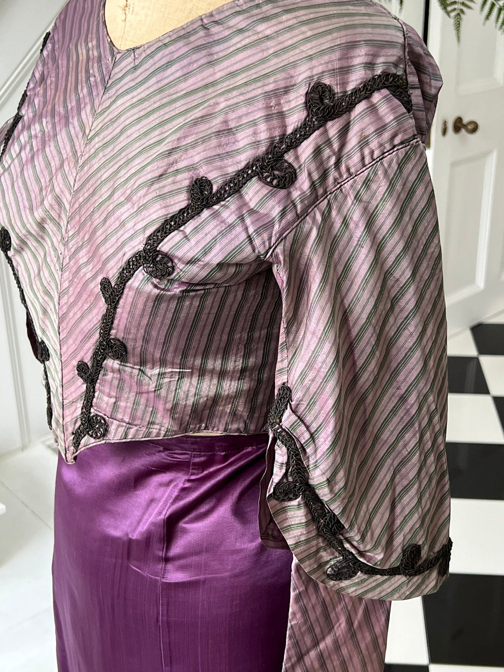 Antique 1850 1860s two tone purple silk bodice