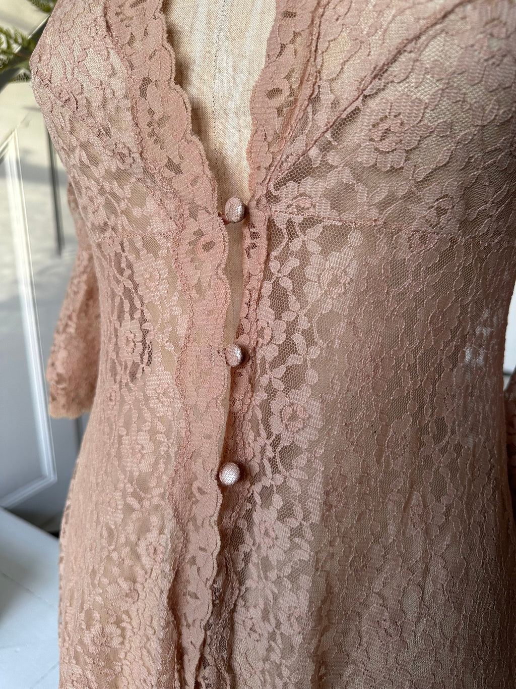1970s Beige sheer lace peignoir robe with bell sleeves