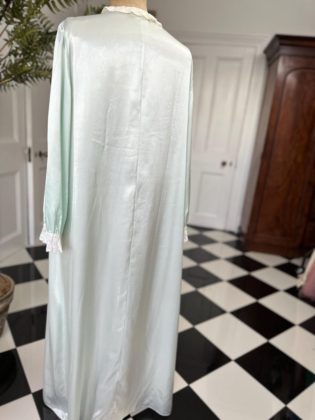 1940s Romantic long sleeve mint green with lace detailed smock nightdress