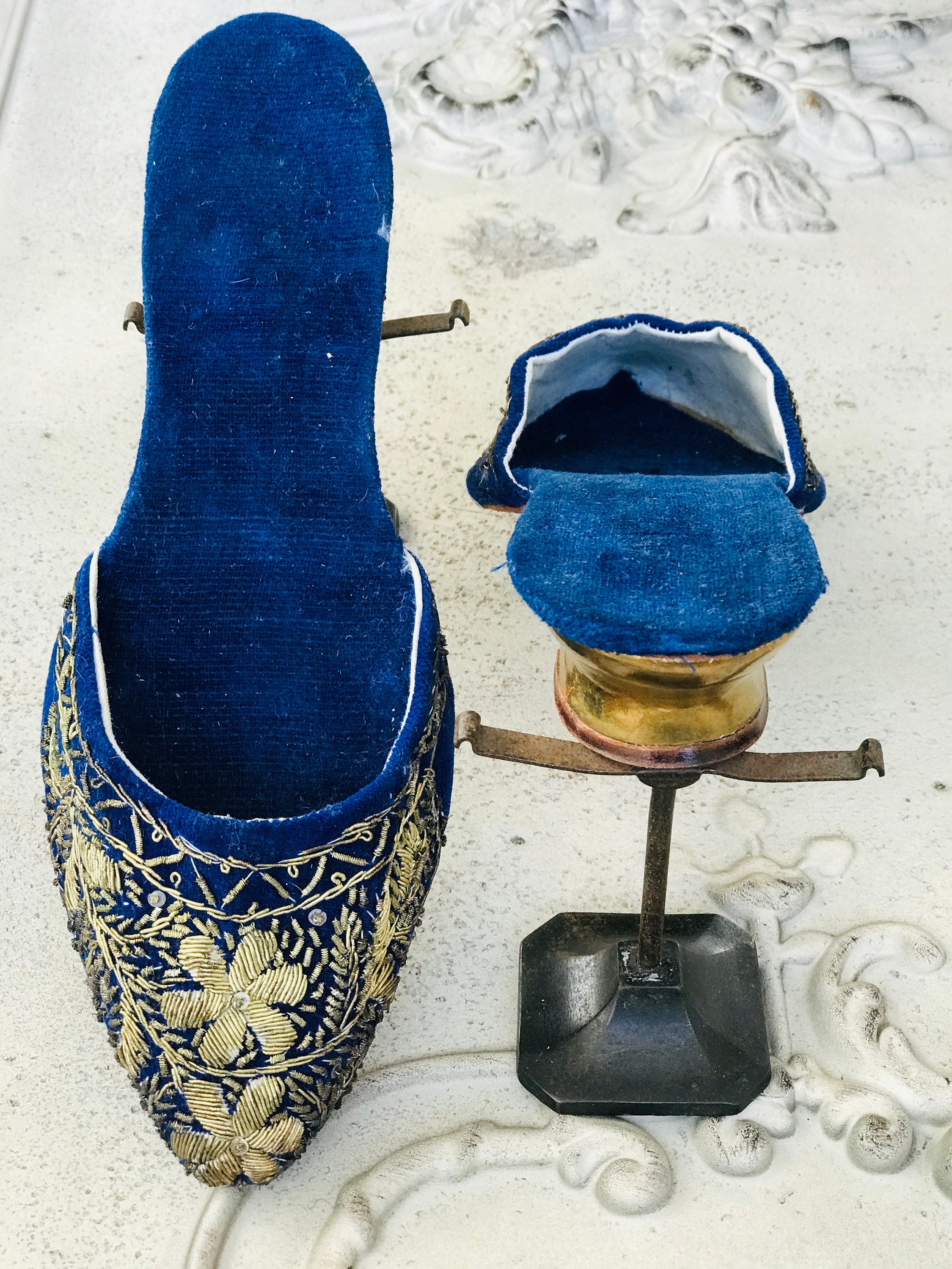 Antique midnight blue Ottoman slippers mules