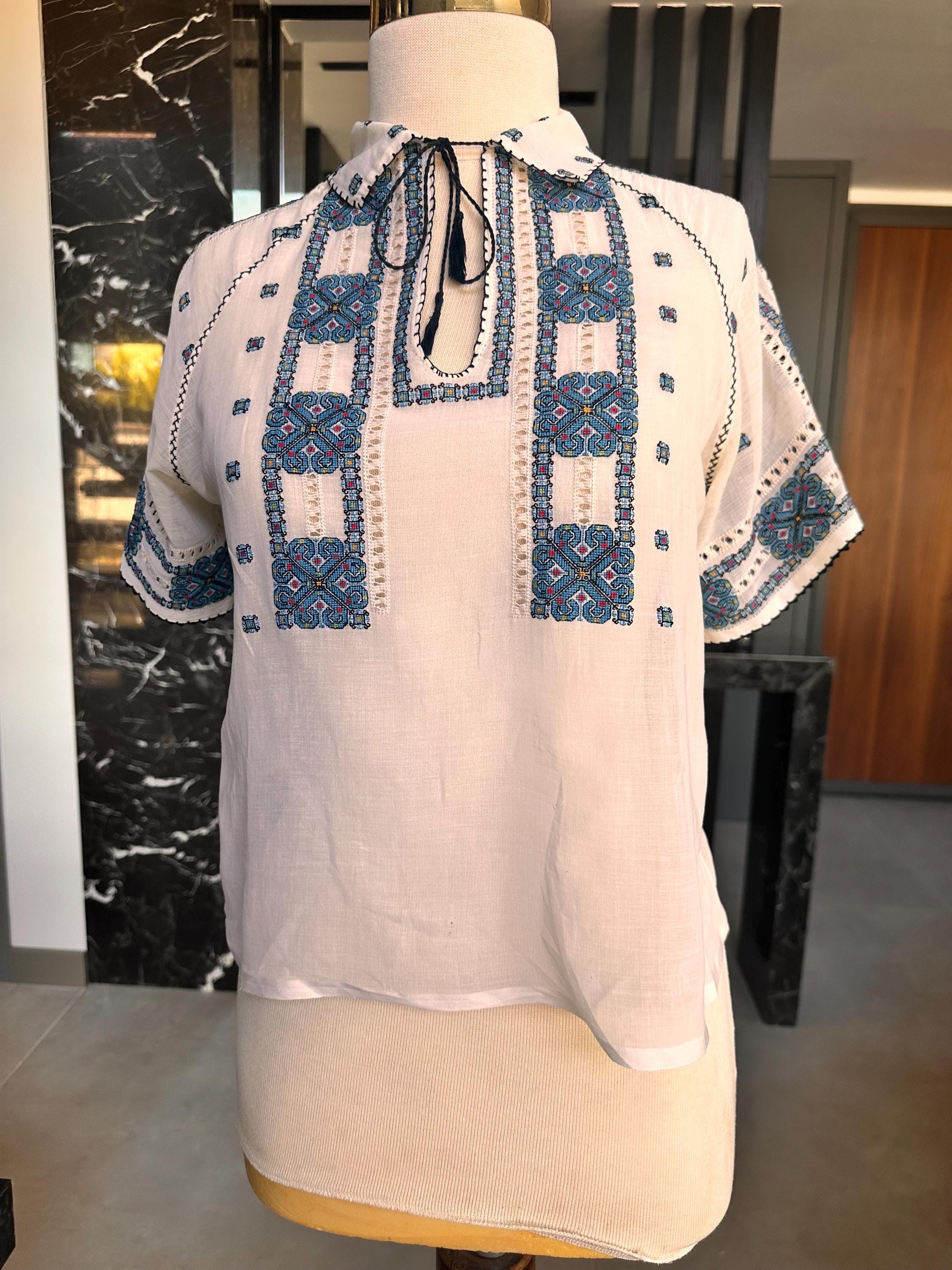 1930s fine white muslin hand embroidered short sleeve blouse