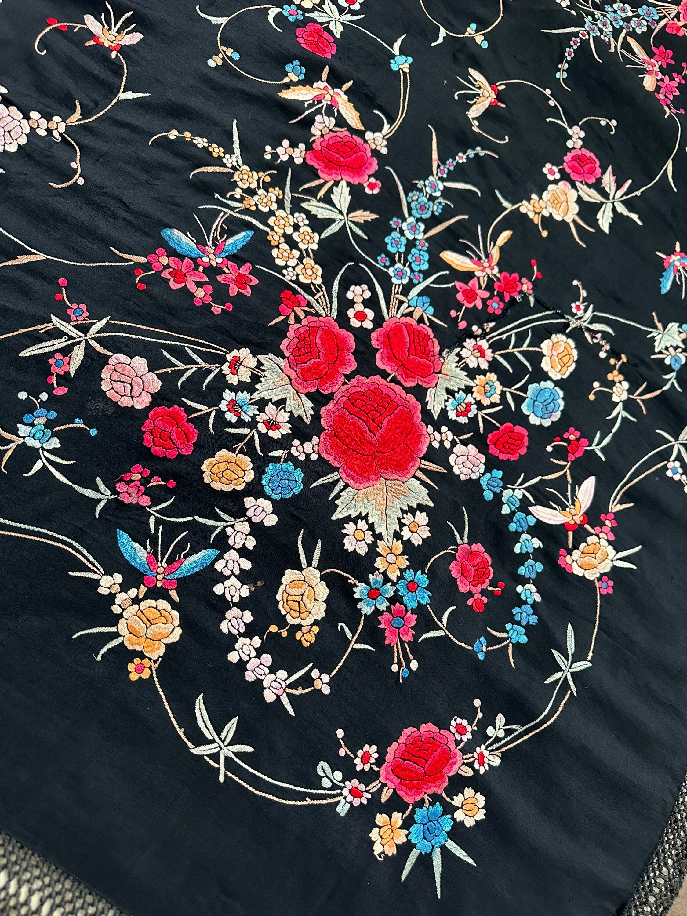 1920s piano silk shawl Manila manton shawl