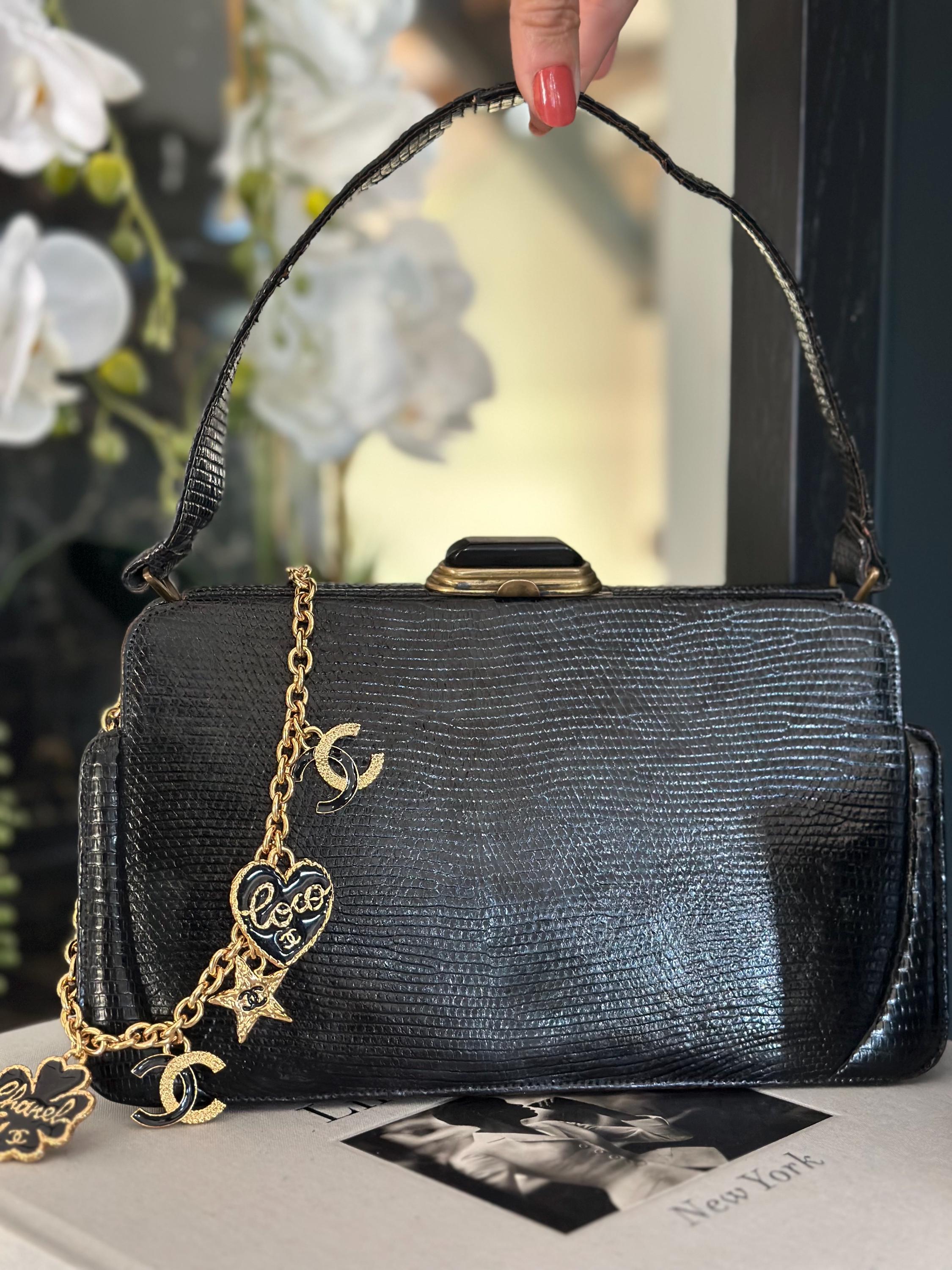 1930s Black lizard skin handbag