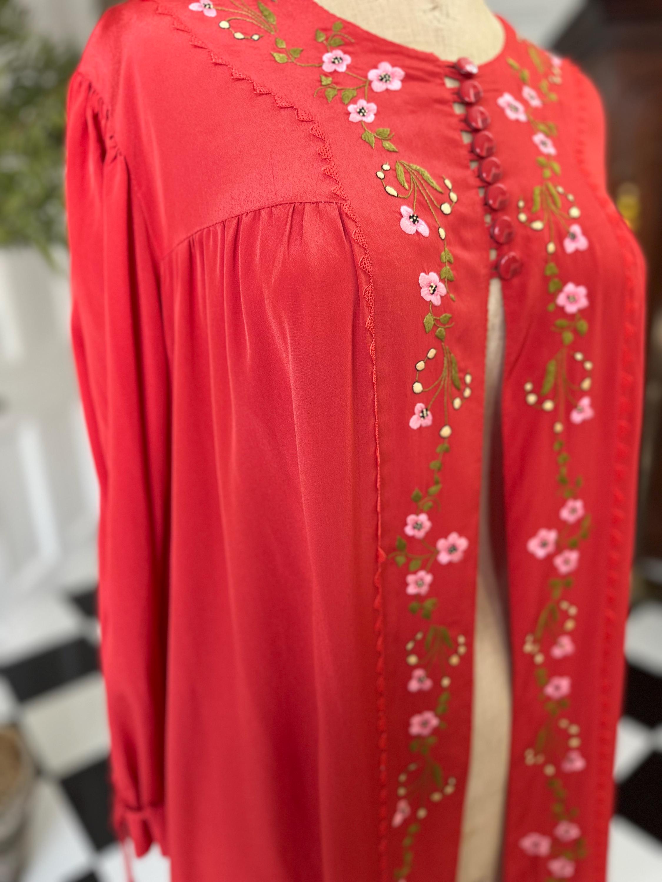 1940s Silk red house coat dressing gown with silk embroidery to the front