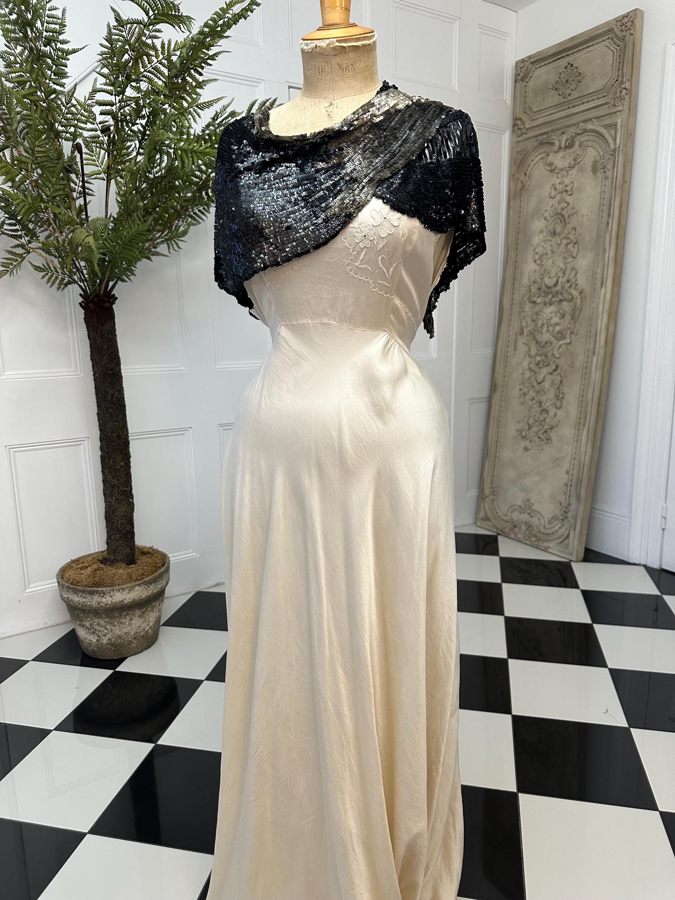 1920s Sequin black and gold shawl