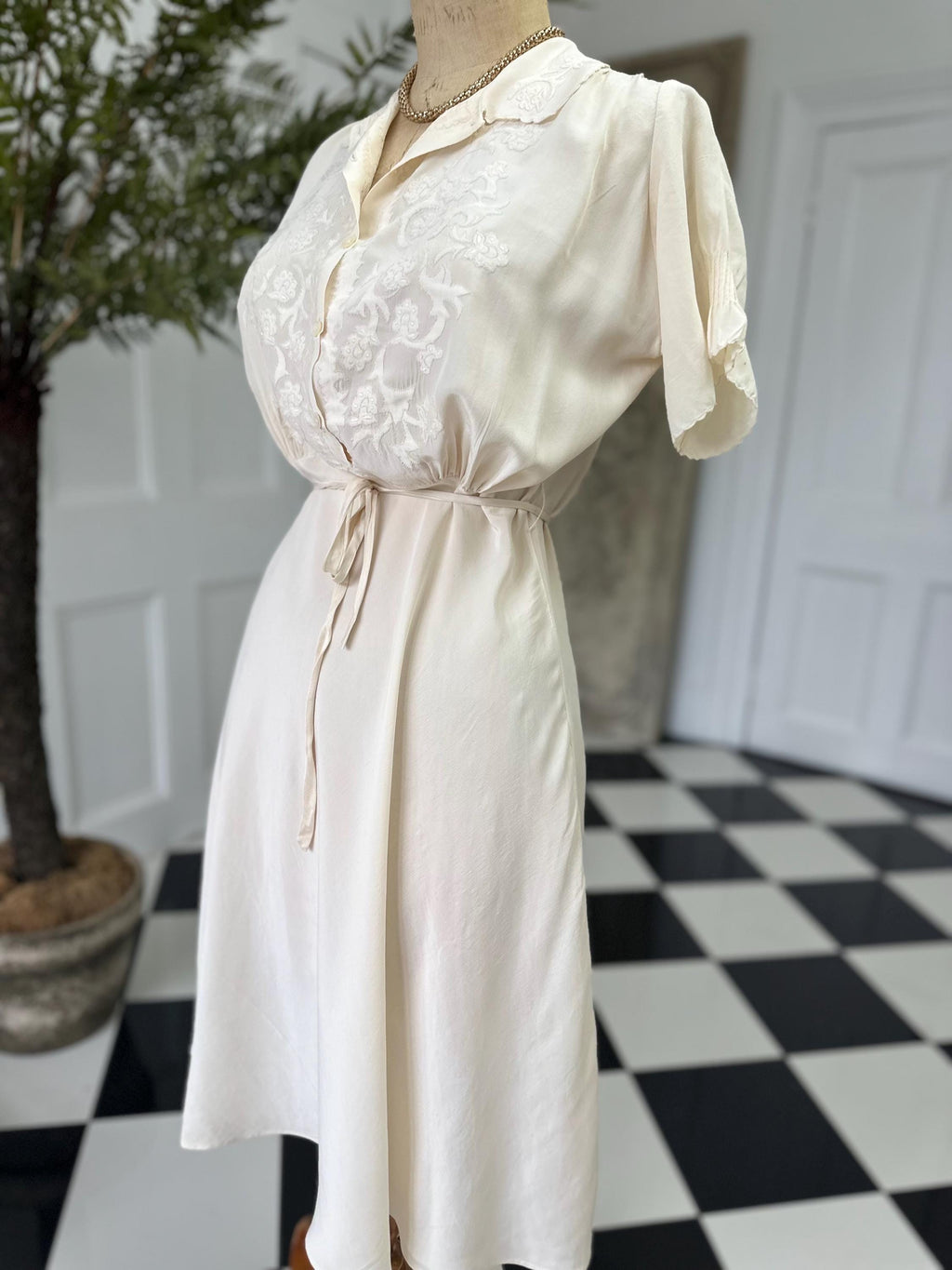 1940s Cream Silk Dress: Vintage Hand Embroidered A-Line
