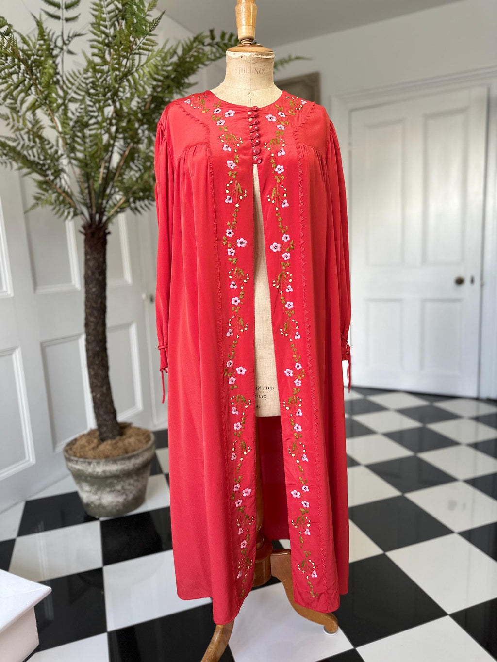 1940s Silk red house coat dressing gown with silk embroidery to the front