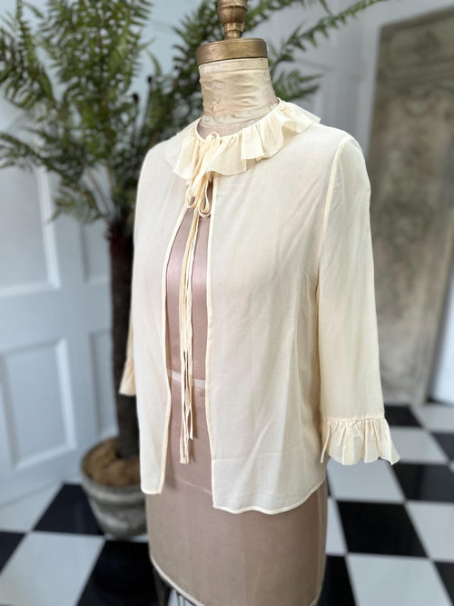 1930s Cream Silk crepe long sleeve bed jacket
