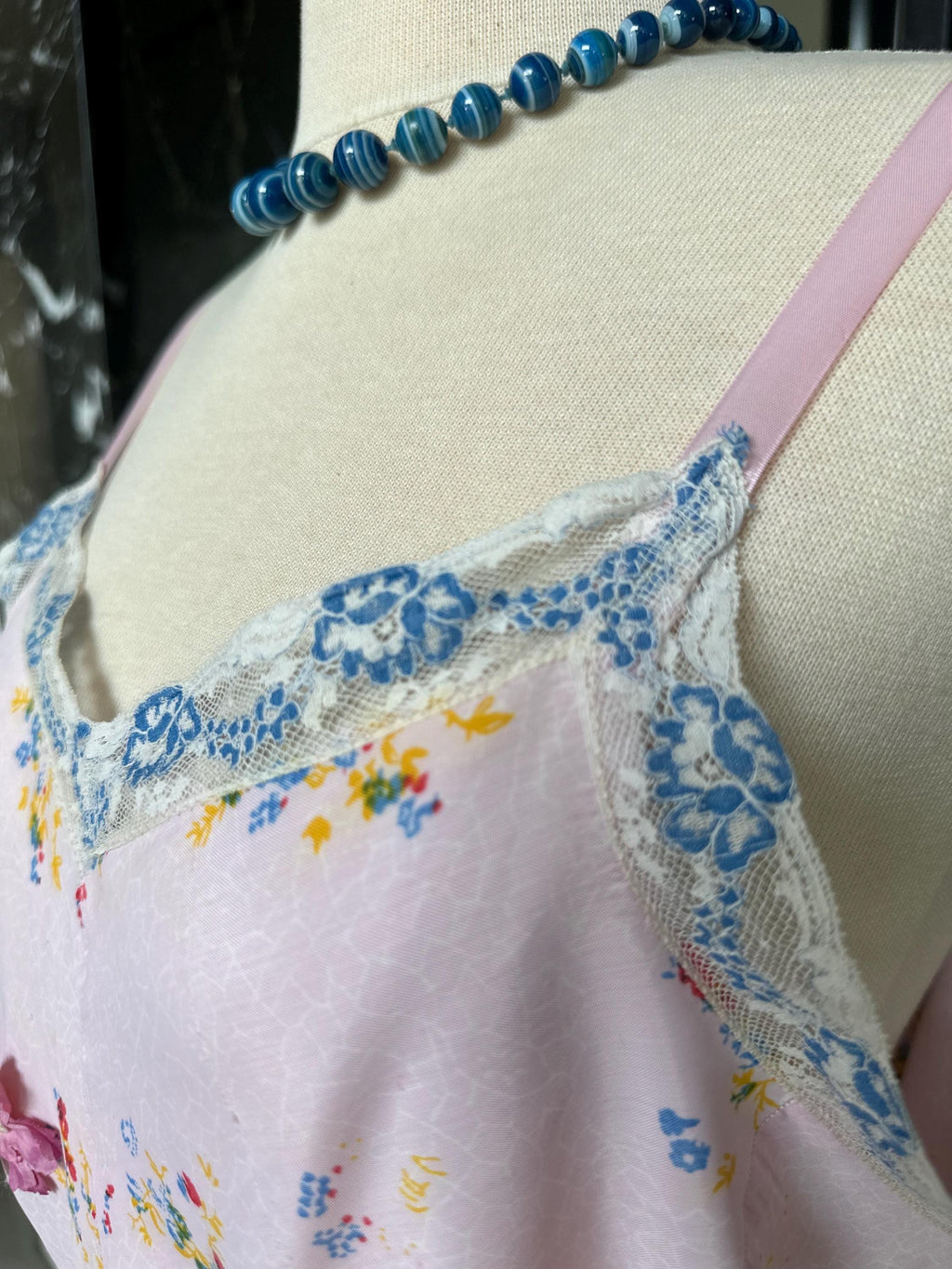 Antique 1930s Floral Slip – Authentic Art Deco Pink Daisy Print Gown with 3D Florals