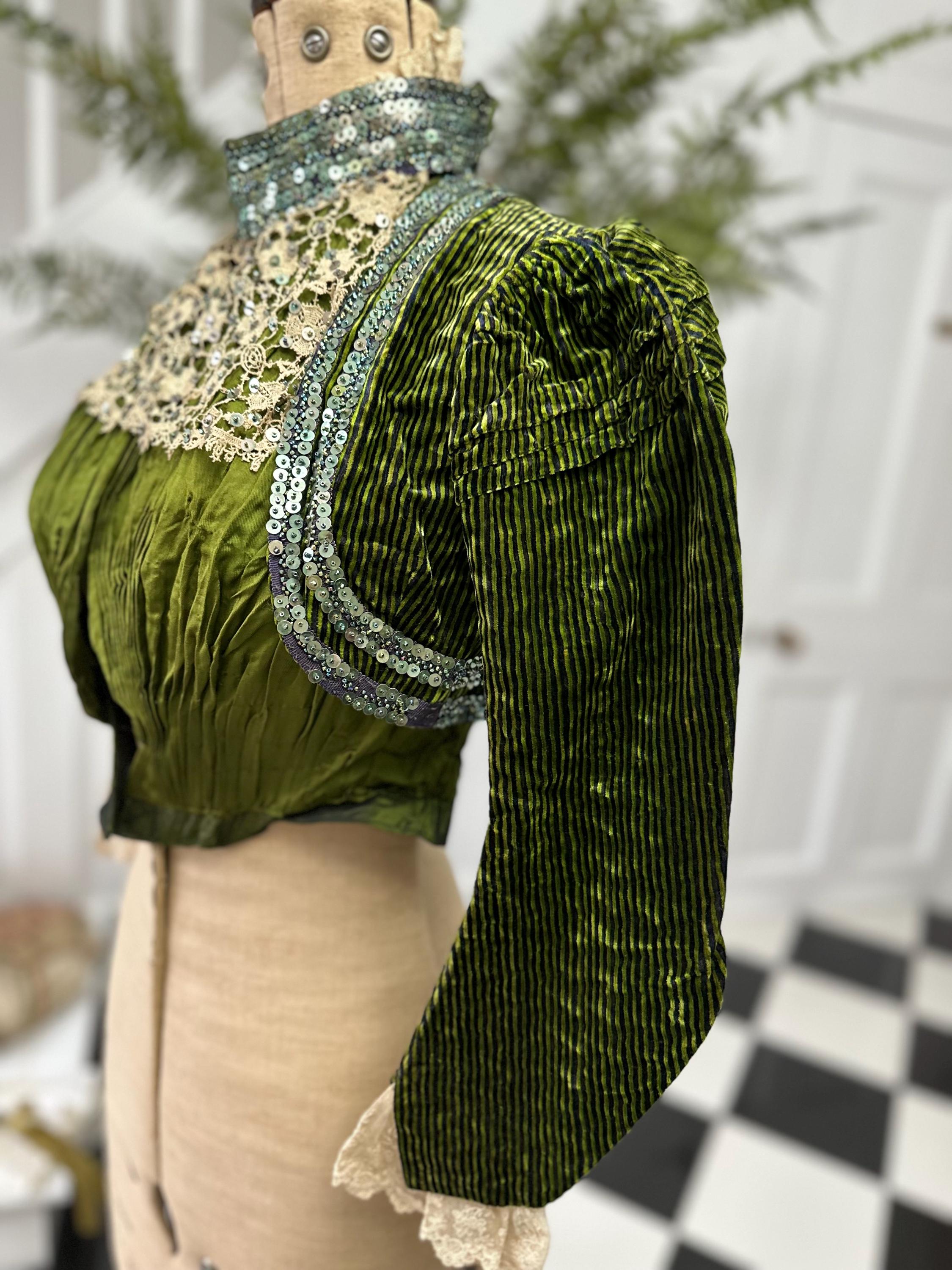 Antique Green Silk Velvet Bodice - 1890s Lace High Collar